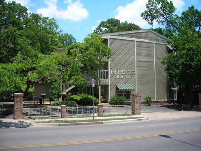 Foto del edificio - Pre-Lease for August 2026 - Treehouse #306