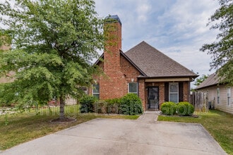 Building Photo - 1144 Washington Dr