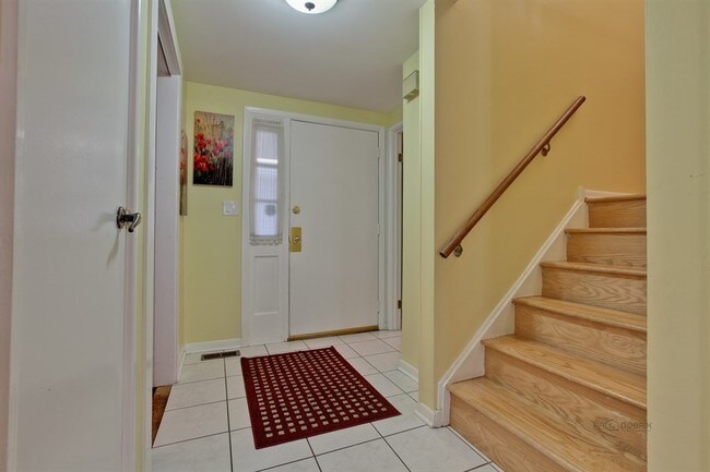 Building Photo - 406 Hummingbird Ct