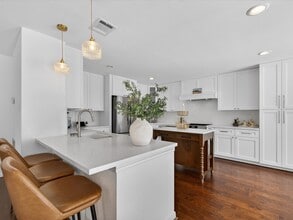 Building Photo - 1676 Beaconshire