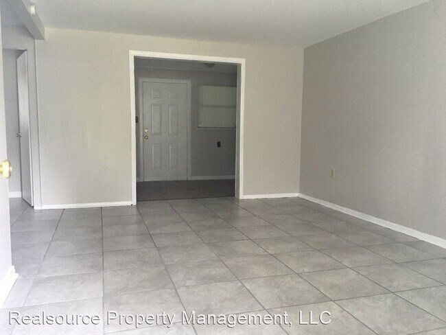 Building Photo - 2 br, 1 bath House - 303 Stewart Avenue VO...