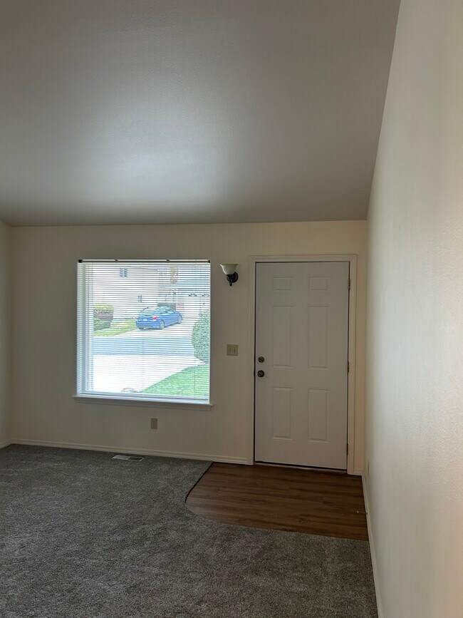 Foto del edificio - 4210 Nola Loop Rd