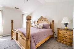 Foto principal - 7061 Skippingstone Way