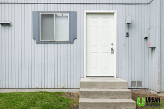 Building Photo - 3137 E 29th Ave