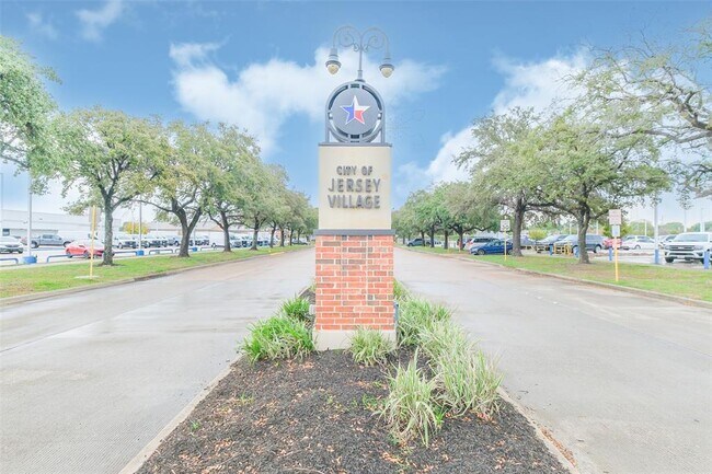 Foto del edificio - 16002 St John Ct