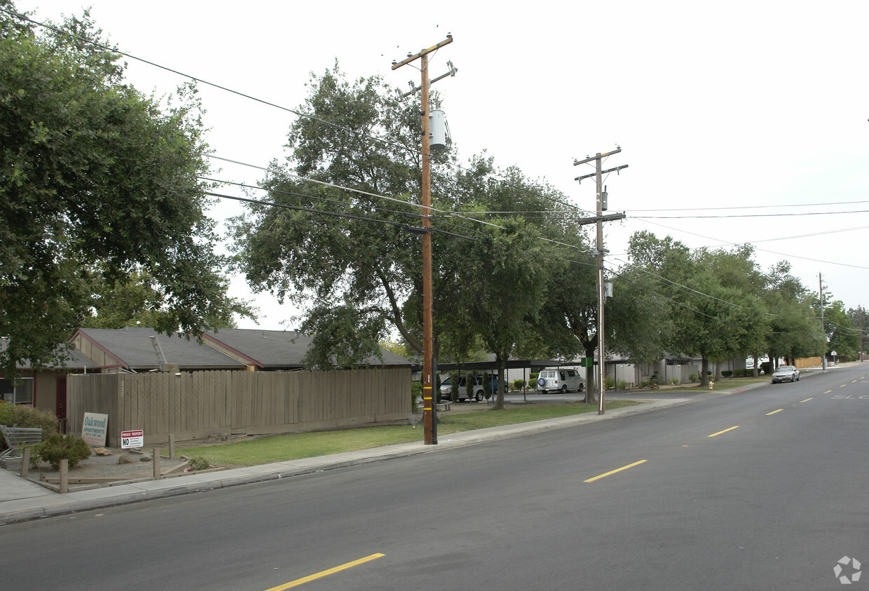 Foto del edificio - Oakwood Apartments