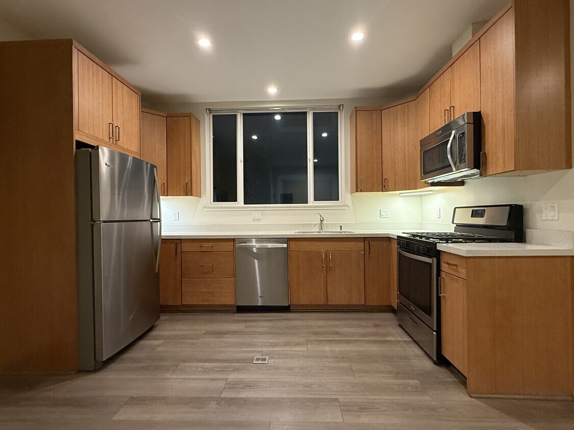 Photo - 562 29th St (Oakland, CA)