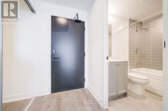 Photo du bâtiment - 2333 Khalsa Gate