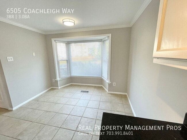 Building Photo - 6505 Coachleigh Way