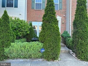 Building Photo - 21057 Pickerelweed Terrace