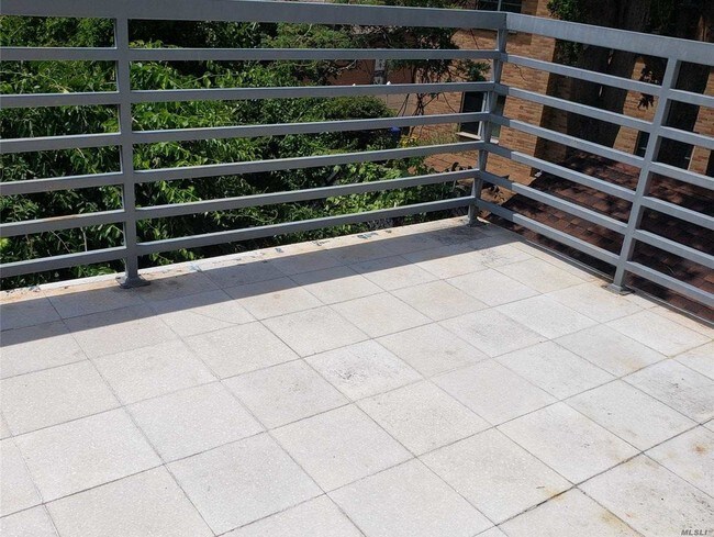 Foto del edificio - 57-18 253rd St