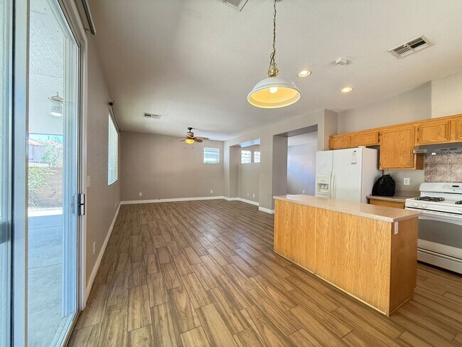 Building Photo - 9536 Sunshade Ct
