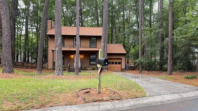 Building Photo - 8336 Trail View Dr