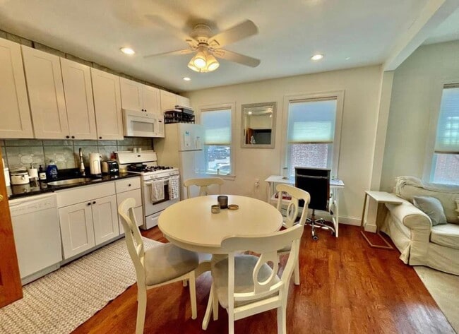 Building Photo - 3 K Street Pl