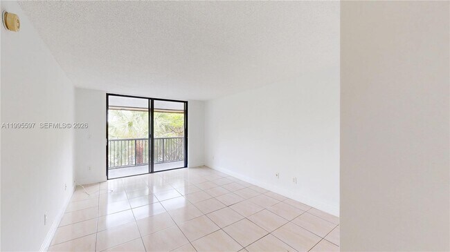 Foto del edificio - 14201 N Kendall Dr