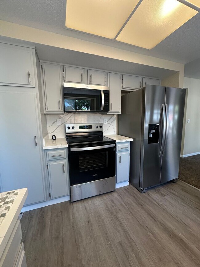 Foto del edificio - Newly Renovated 3bed 2.5 bath in Vacaville!