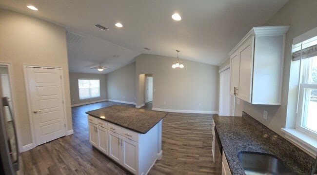 Building Photo - 28 Spruce Terrace