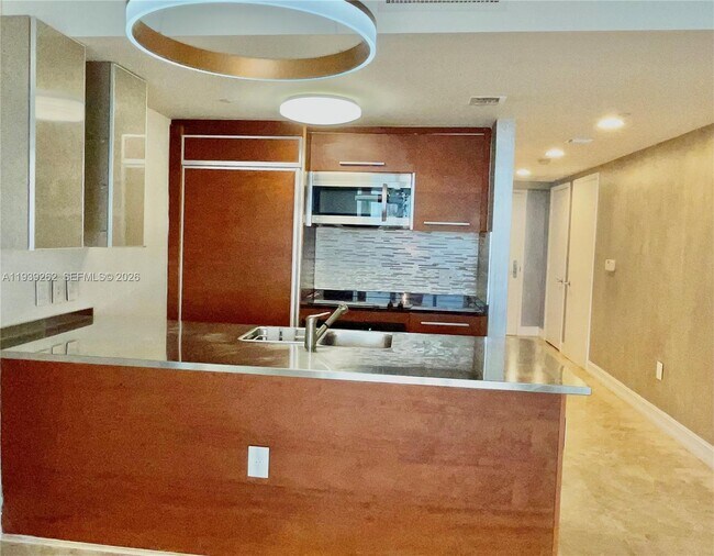 Foto del edificio - 1850 S Ocean Dr