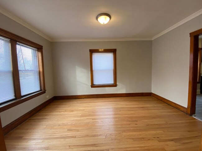 Foto del edificio - 2609 N Kostner Ave