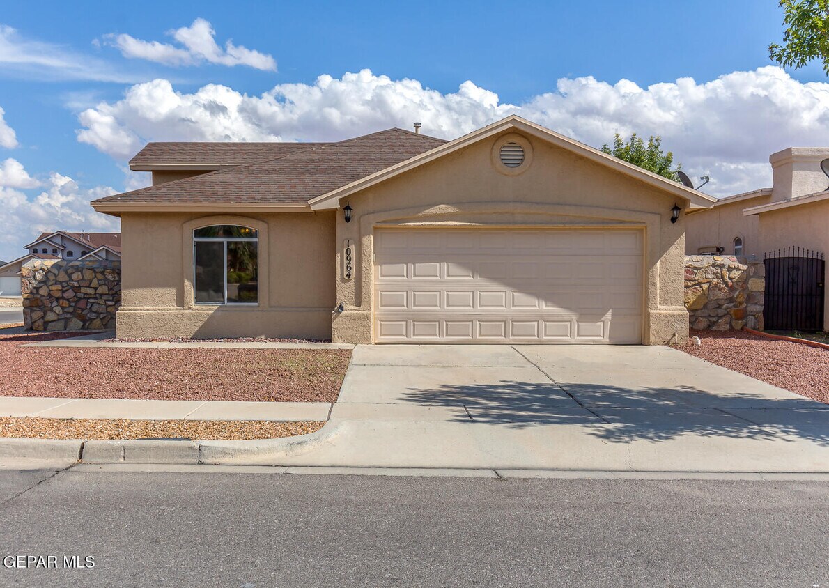 Foto principal - 10964 Northview Dr