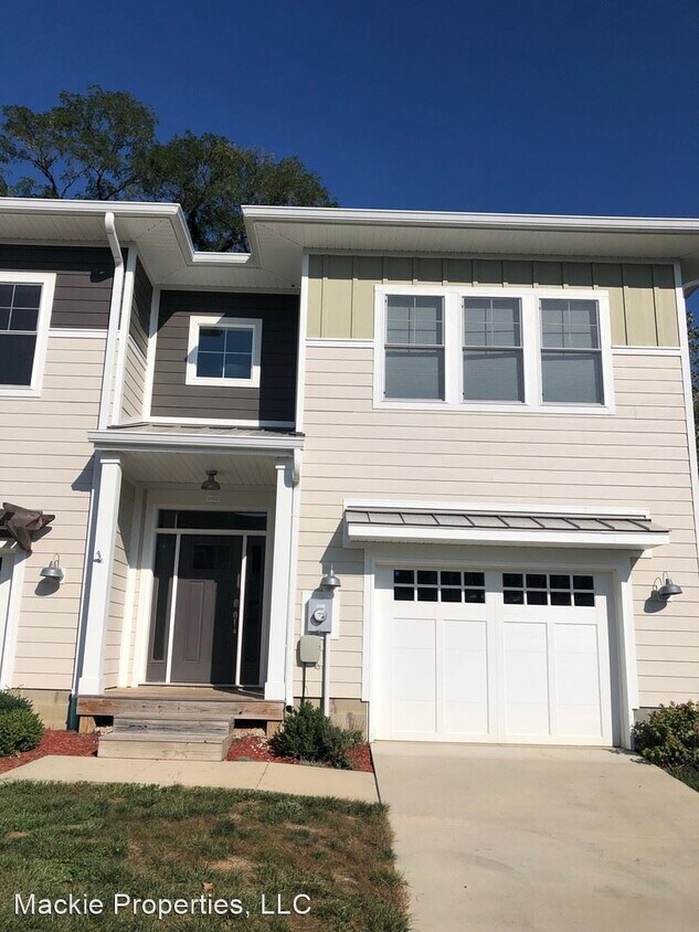 Primary Photo - 4302 N Cypress Ln