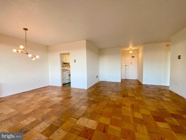 Foto del edificio - 4141 N Henderson Rd