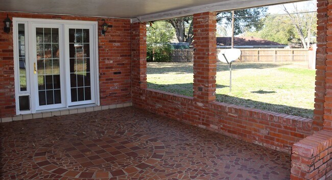 Foto del edificio - Charming family home in nice neighborhood