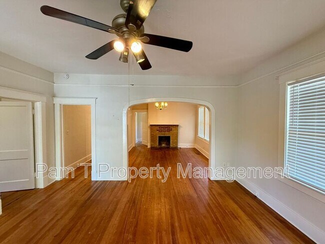 Foto del edificio - 101 Forrest Ave