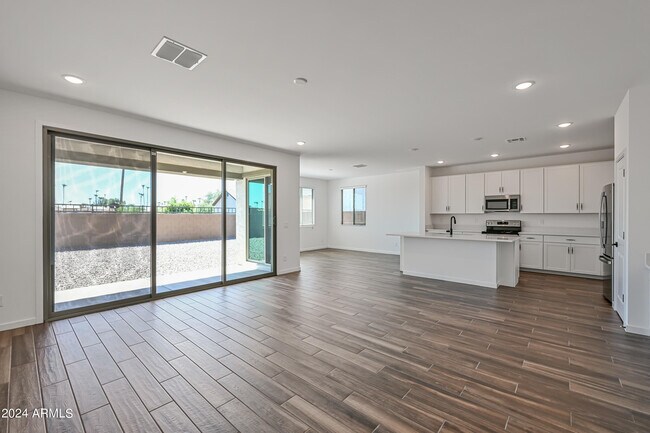 Building Photo - 7443 W Nicolet Ave