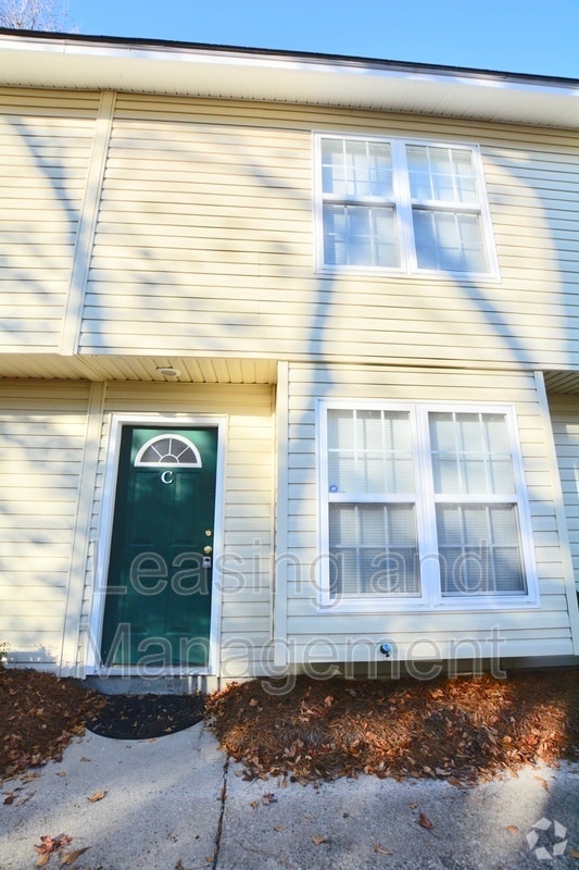Building Photo - 1423 Ashley River Rd