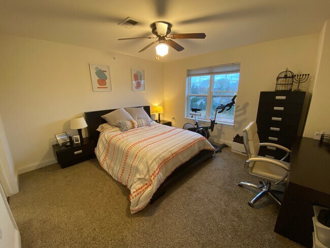 Foto del edificio - 411 Bleeker St