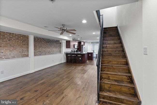 Building Photo - 402 E Fort Ave