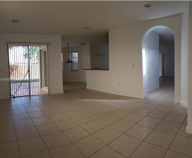 Foto del edificio - 9431 NW 45th St