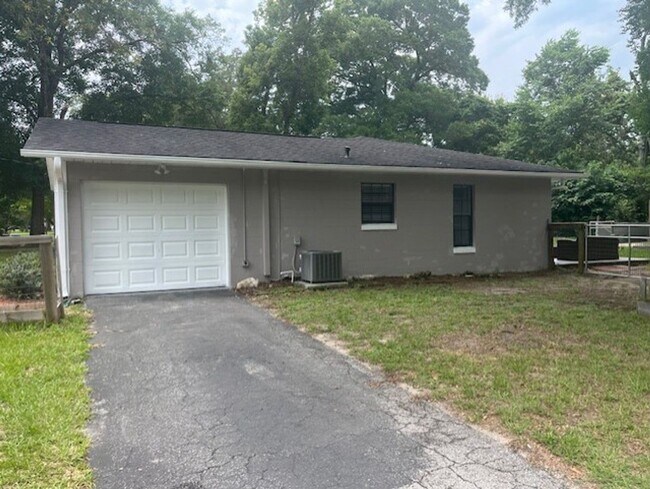 Foto del edificio - 3/2 single-family home in NE Ocala