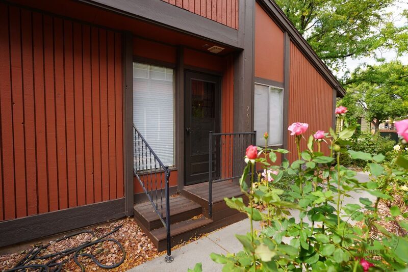 Primary Photo - 1155 Lakeside Dr