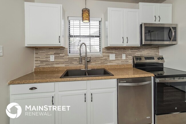 Foto del edificio - 7456 Lyle Bend Ln