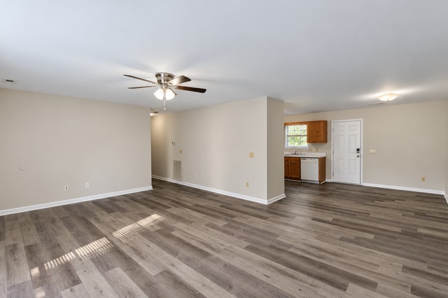 Building Photo - 424 Blake Cir