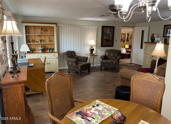 Foto del edificio - 9018 E Citrus Ln S