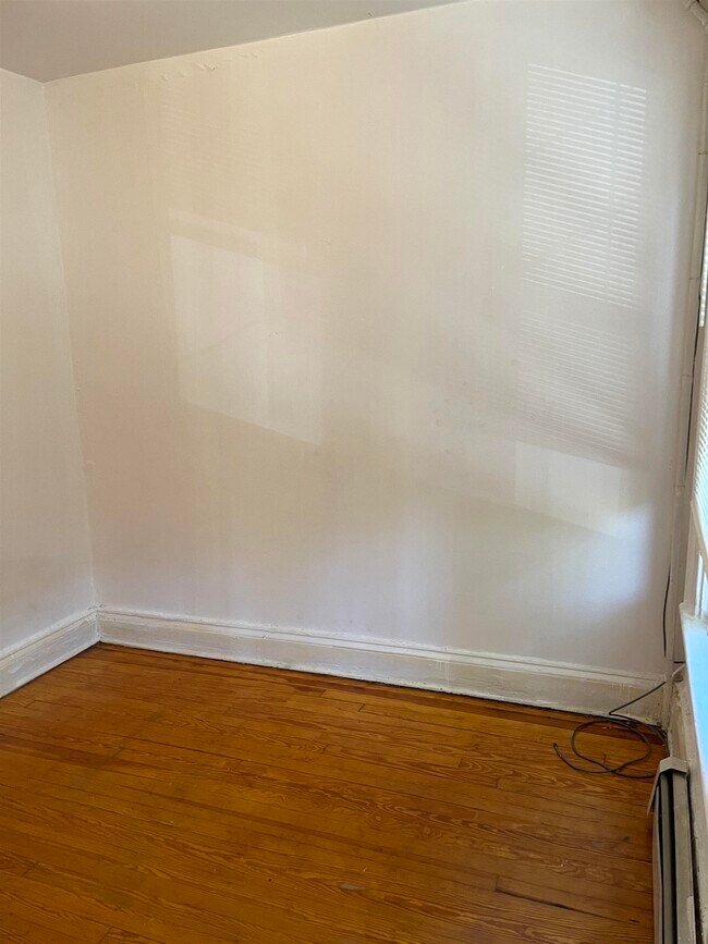 Foto del edificio - 643 Jersey Ave