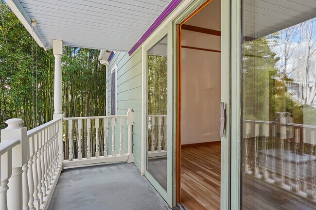 Imagen_0309 - 808 E St