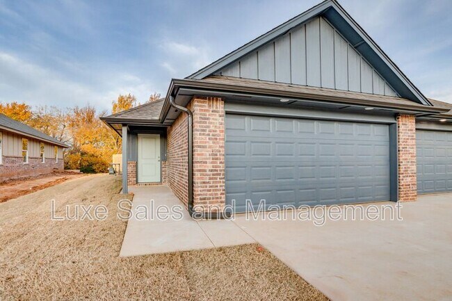 Foto del edificio - 11613 Mackenzie Wy