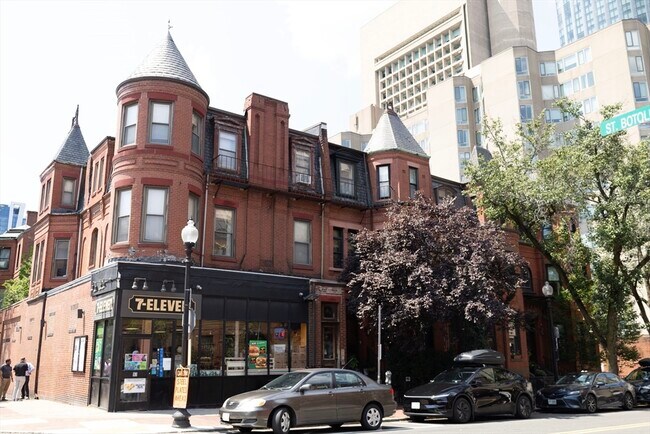 Foto del edificio - 256 W Newton St