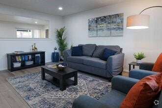 Building Photo - 328 E Dunbar Dr