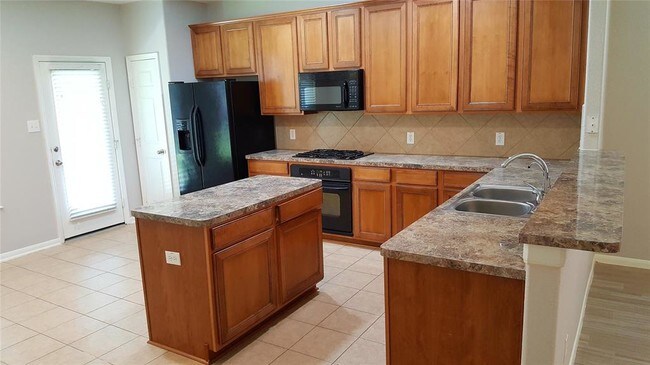 Foto del edificio - 2622 Golden Creek Ln