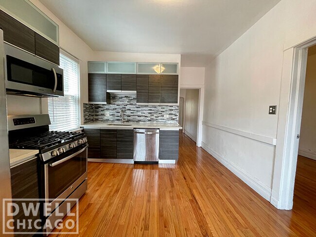 Foto del edificio - 3517 N Wilton Ave