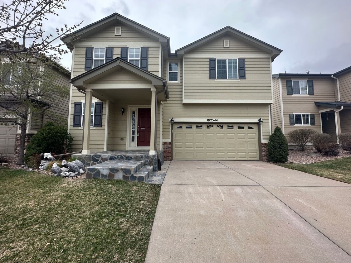 Foto principal - Updated 3 Bedroom in Springs Ranch