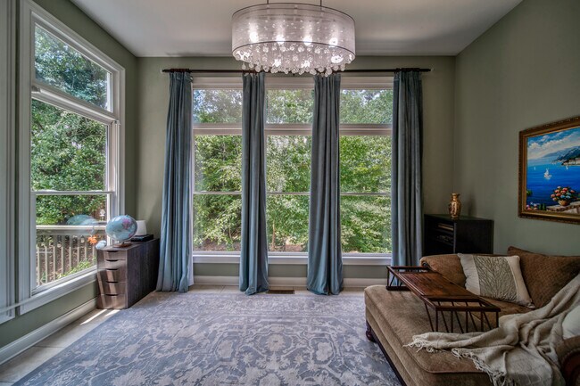 Foto del edificio - 1425 Montclair Ct SE