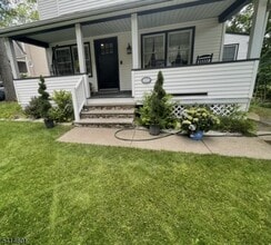 Building Photo - 933 Lafayette Ave