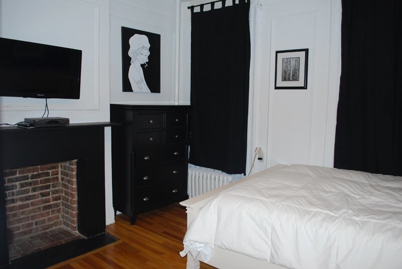 Primary Photo - 344 E 65th St