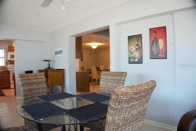 Foto del edificio - 3139 Carlos Dr